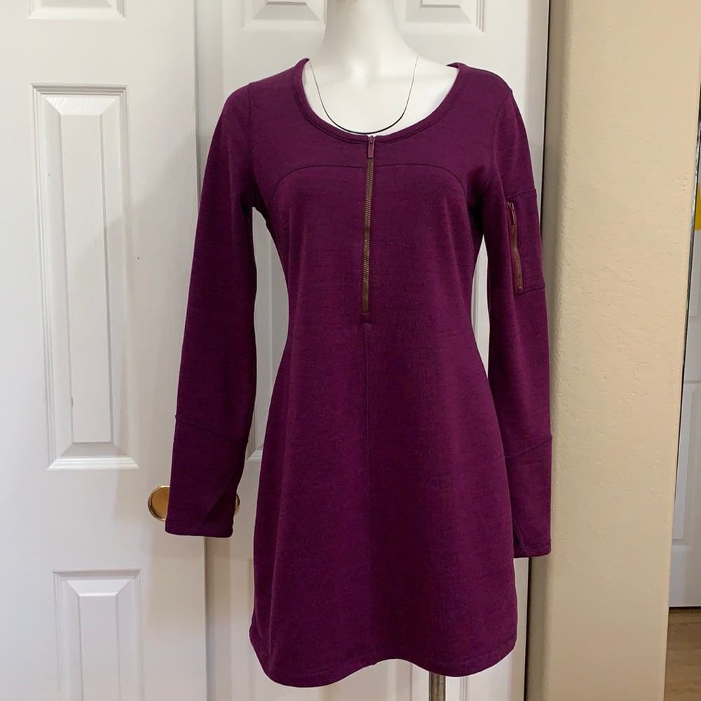 Athleta dress size medium